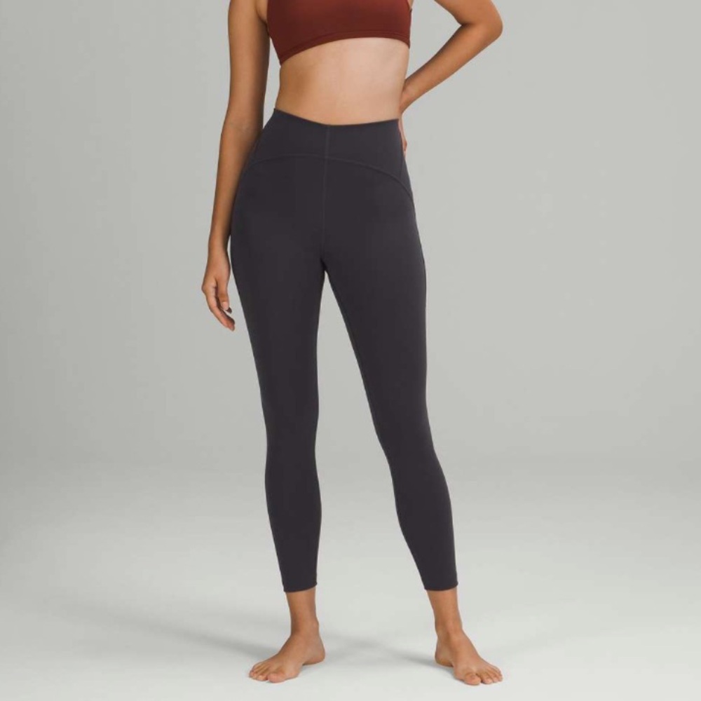 Lululemon InStill High-Rise Tight 25"
Black Granite